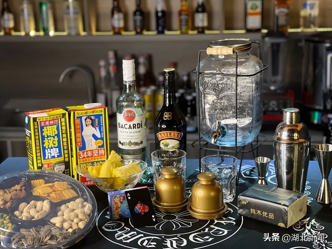 线上小酒馆投资风险和利润,做线上小酒馆挣钱吗