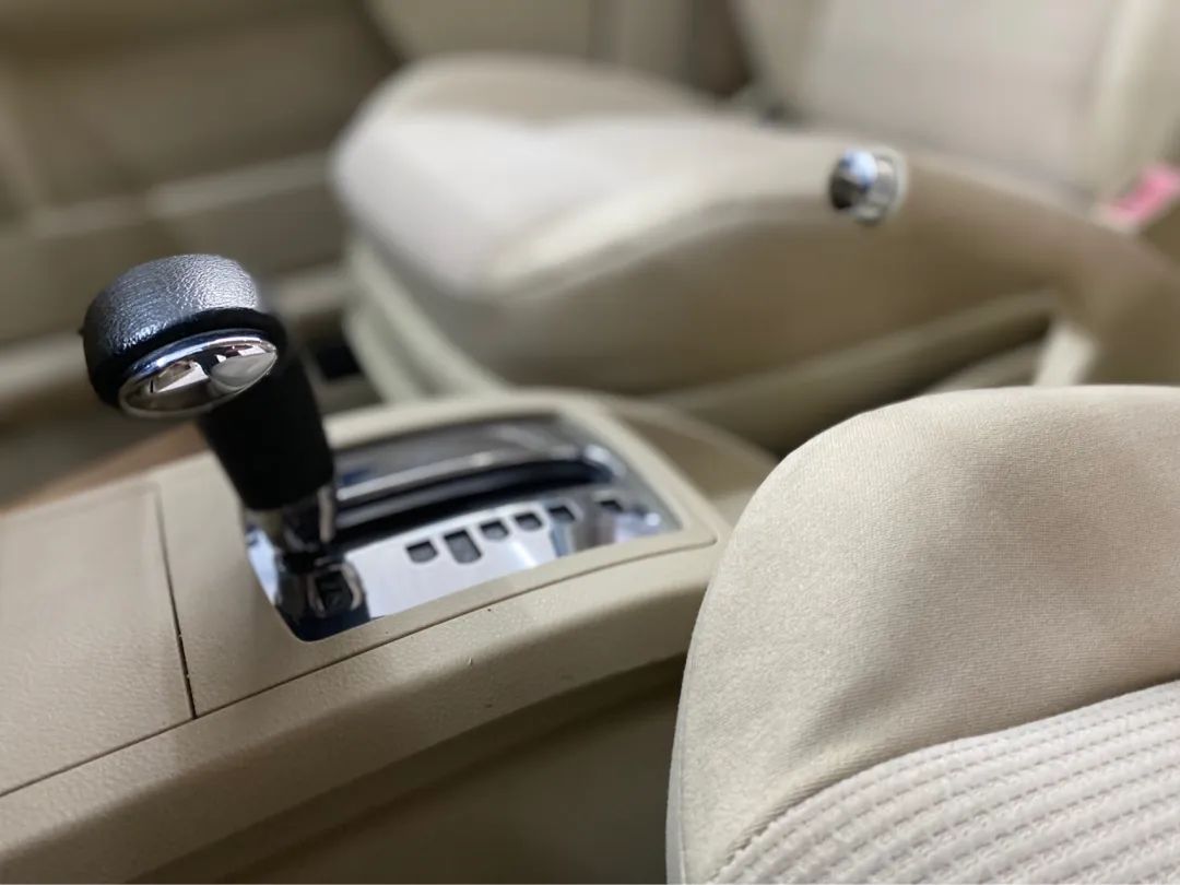 老款大众polo拆解内饰全过程,旧polo翻新视频