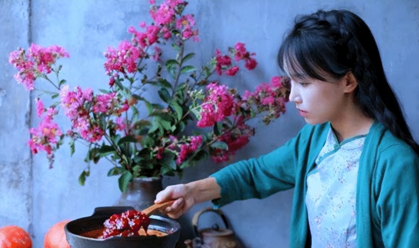 李子柒停更一年，外网视频*放播**还能产生广告收益，高达78万元每月