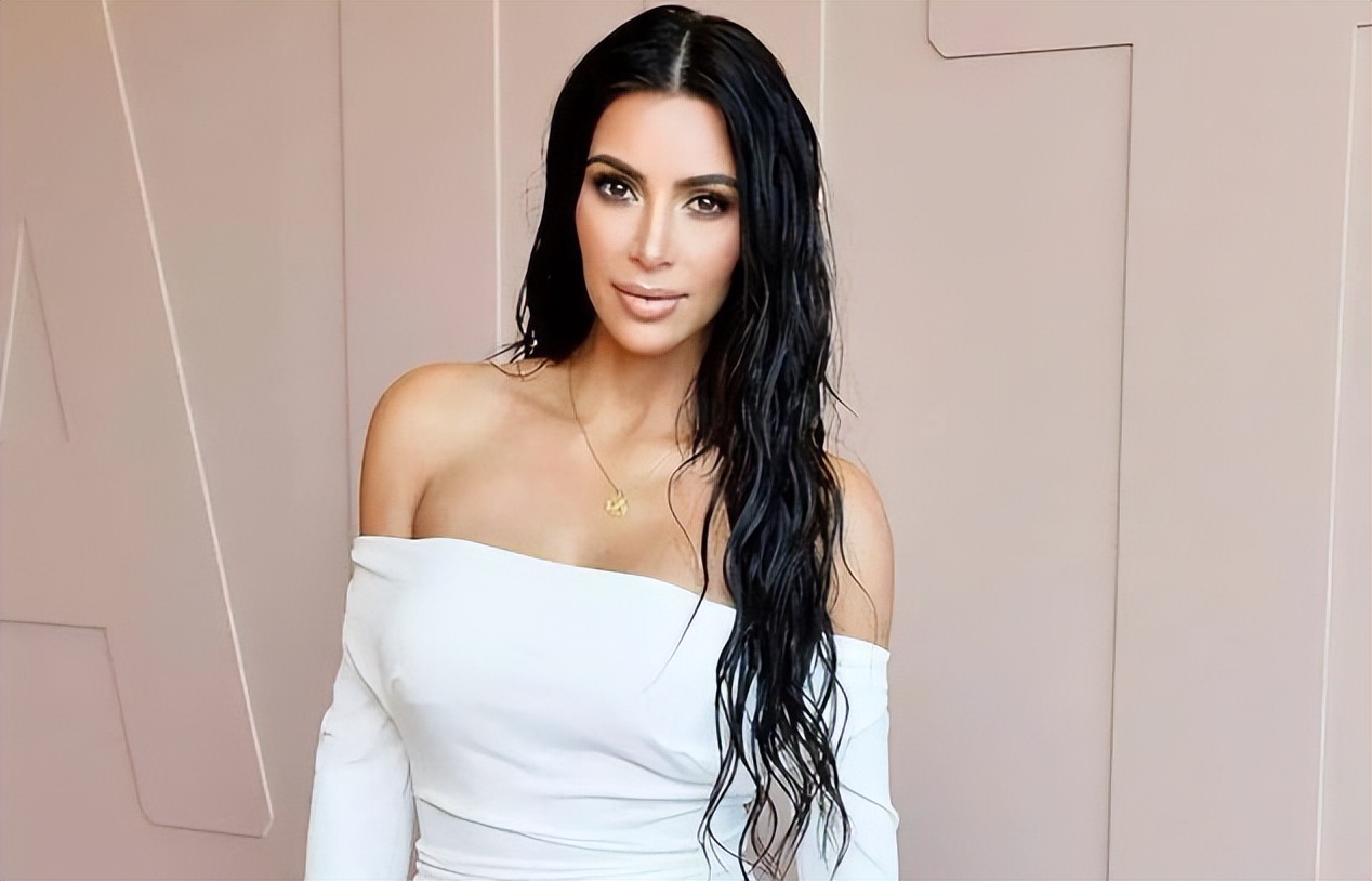 c罗的人生魅力,c罗各个年龄段身材照片