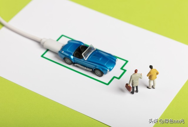 个人转让车位需要缴纳哪些税费，怎么计算？