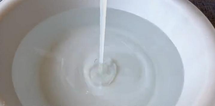 白衣服发黄怎么使用漂白水,白色衣服黄了用漂白剂怎么用