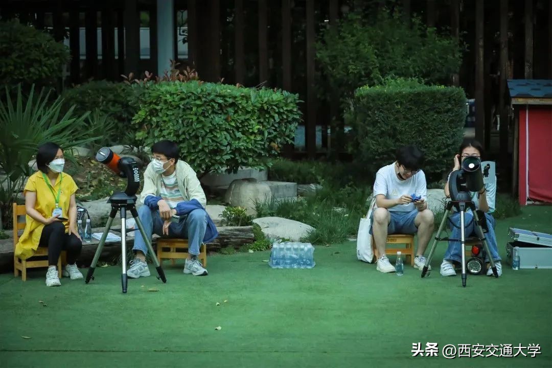 星空寻梦，共赴未来！走进西安交大幼儿园第七届“勇敢者之夜”