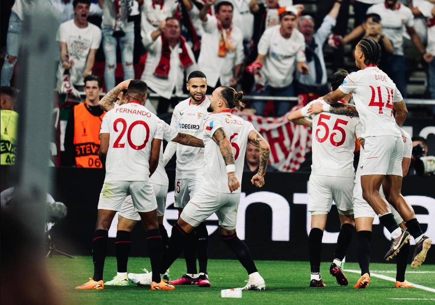 152天，塞维创奇迹！从濒临降级到欧冠种子队，狂赚1.2亿