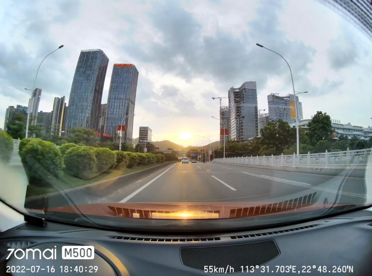 70迈m500行车记录仪辅助驾驶,360行车记录仪300k升级版和70m500