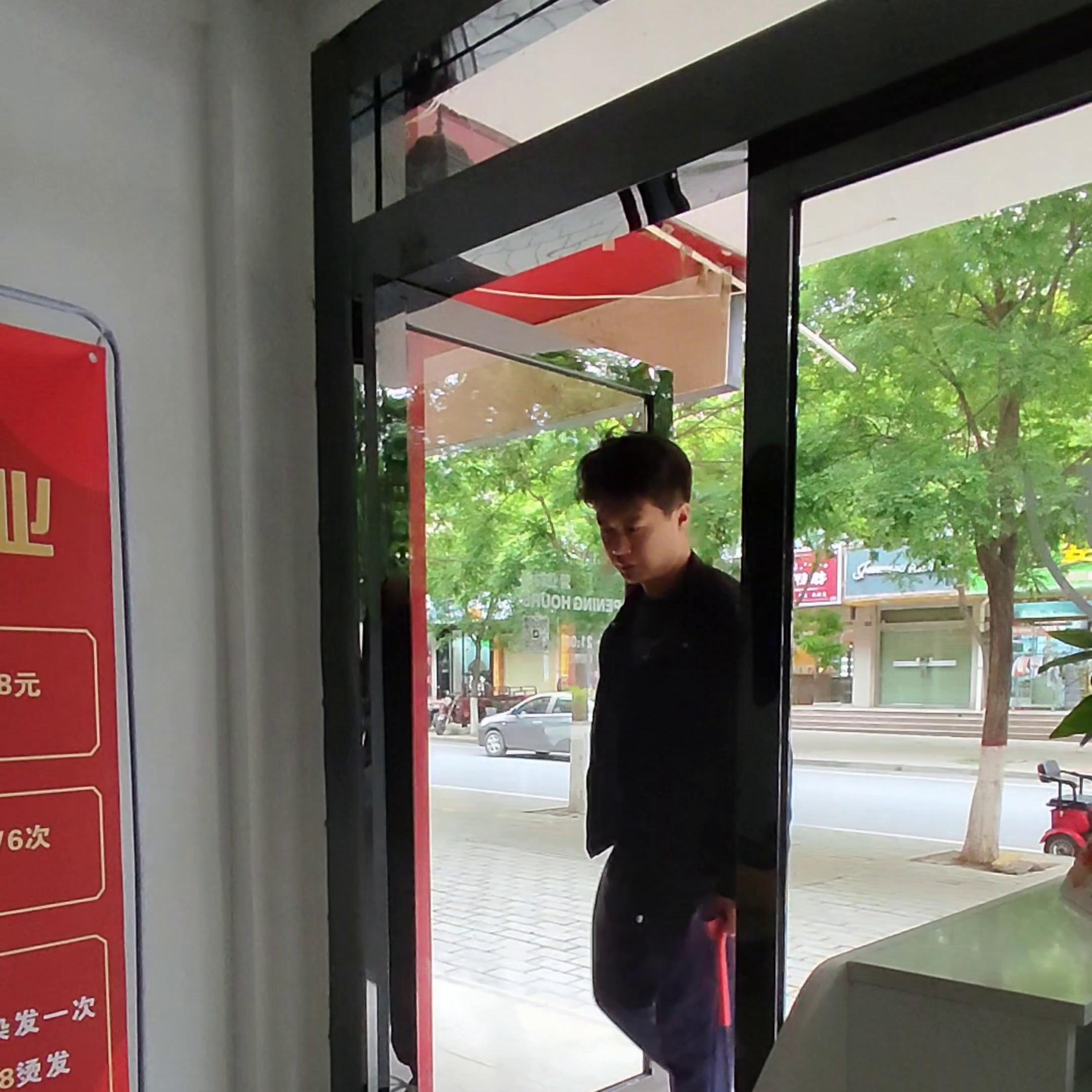 如何拍自己创业经历的视频,一个人创业的视频怎么拍