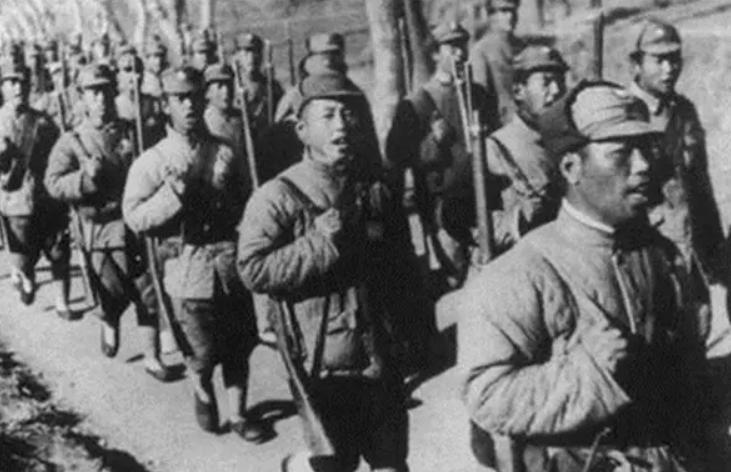 1970年的一个深夜,*世友许**找来肖永银:刘帅来南京了,你去接最好