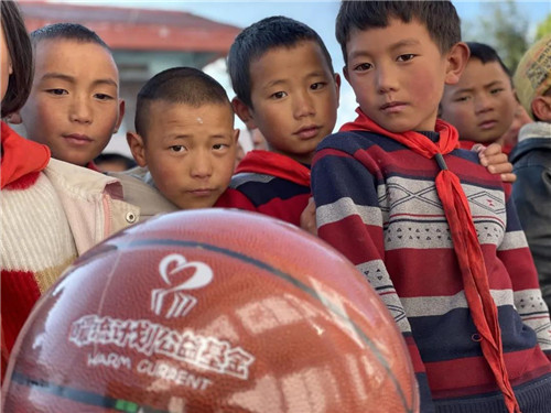 为中国足球梦想助力,为农村孩子筑梦爱心公益活动