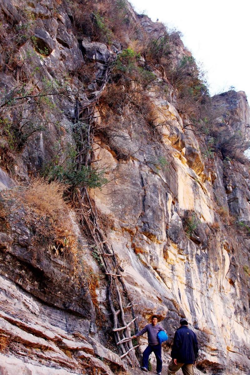 中小学教师晋升副高教师难吗,天梯老师转正