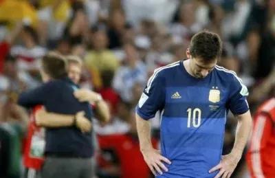 梅西卡塔尔首秀,梅西卡塔尔世界杯高光时刻