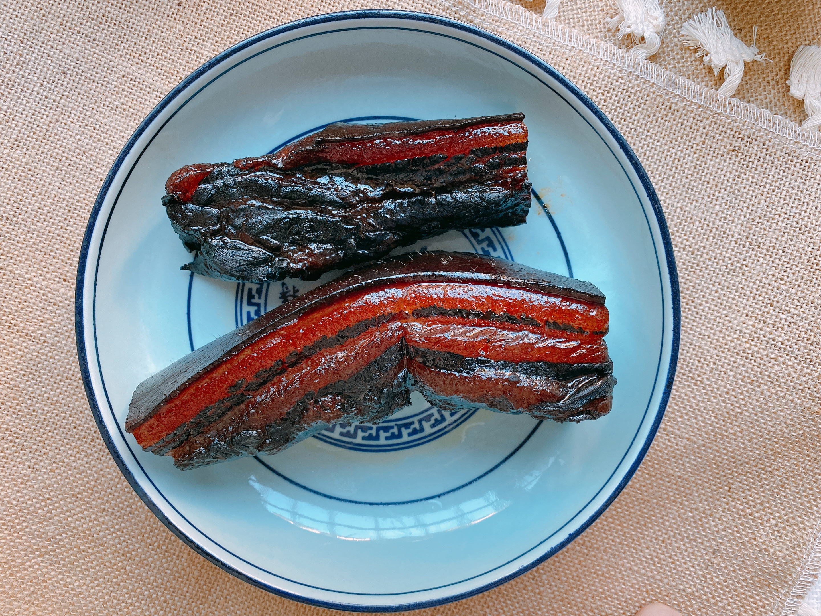 酱油肉还有哪些制作技巧,酱油肉的做法要不要带皮