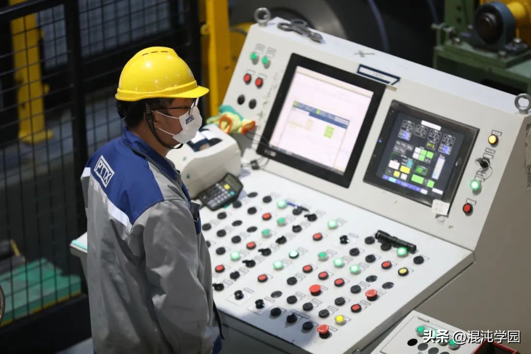 制造业出来的程序员吃香吗,程序员进制造业能干什么