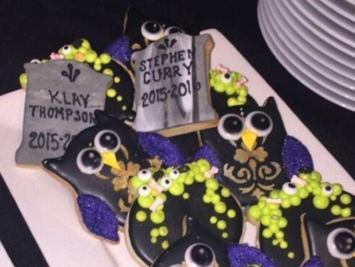 用一生来对抗傲慢与偏见，万字长文记录库里的乔丹精神