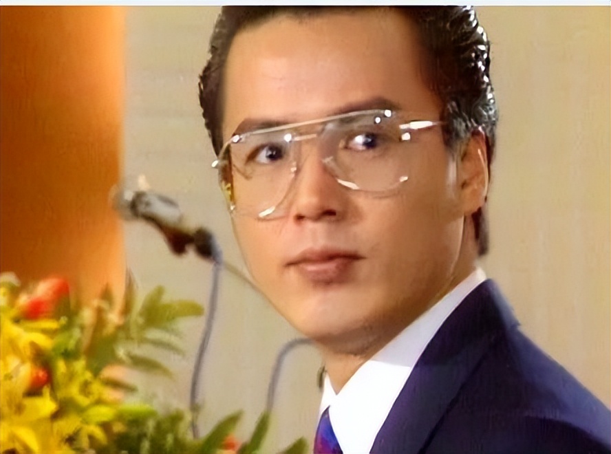 张庭赚钱模式,张庭疯狂囤货背后