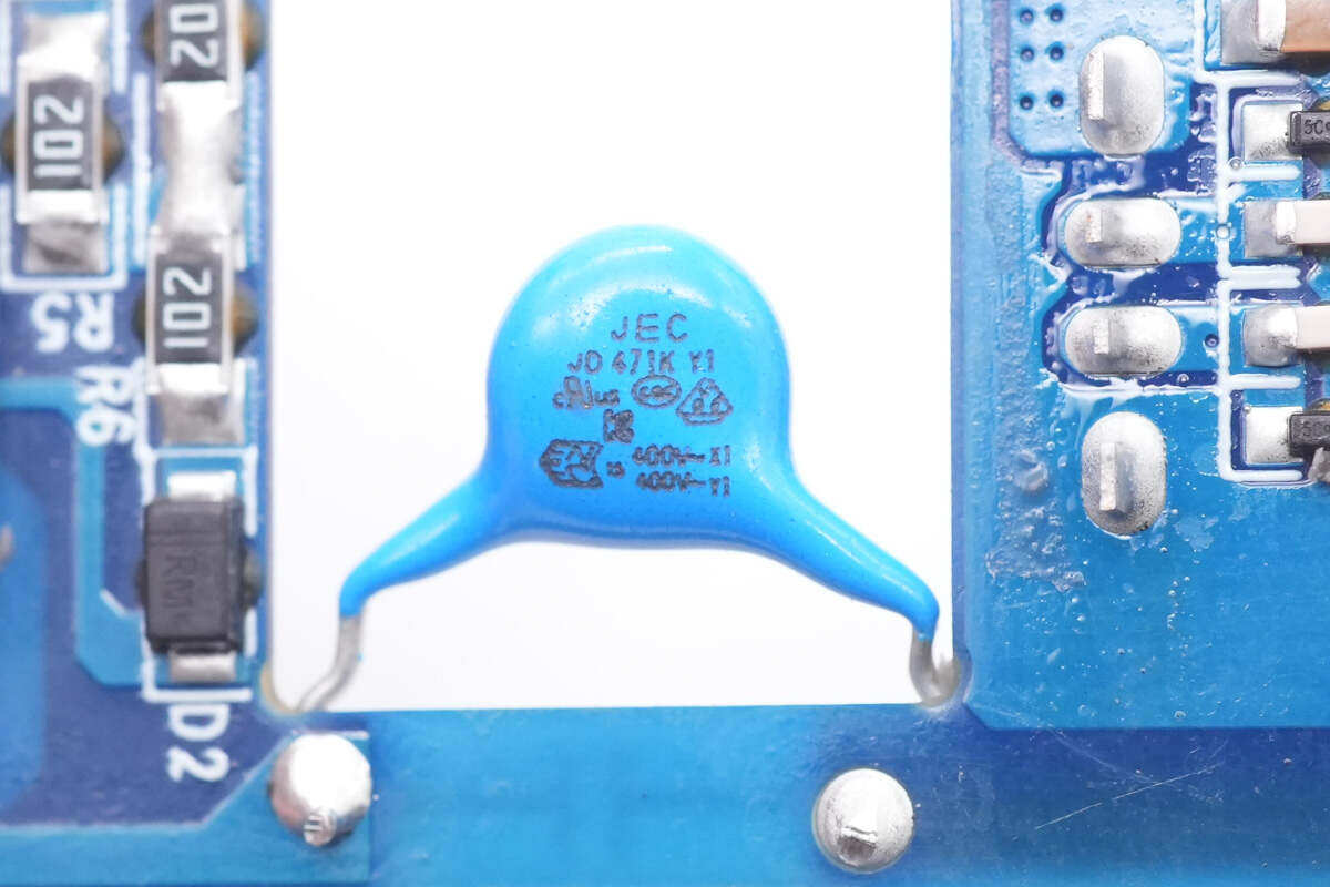 魅族pandaer65w充电器拆解,魅族pandaer氮化镓65w快充头评测