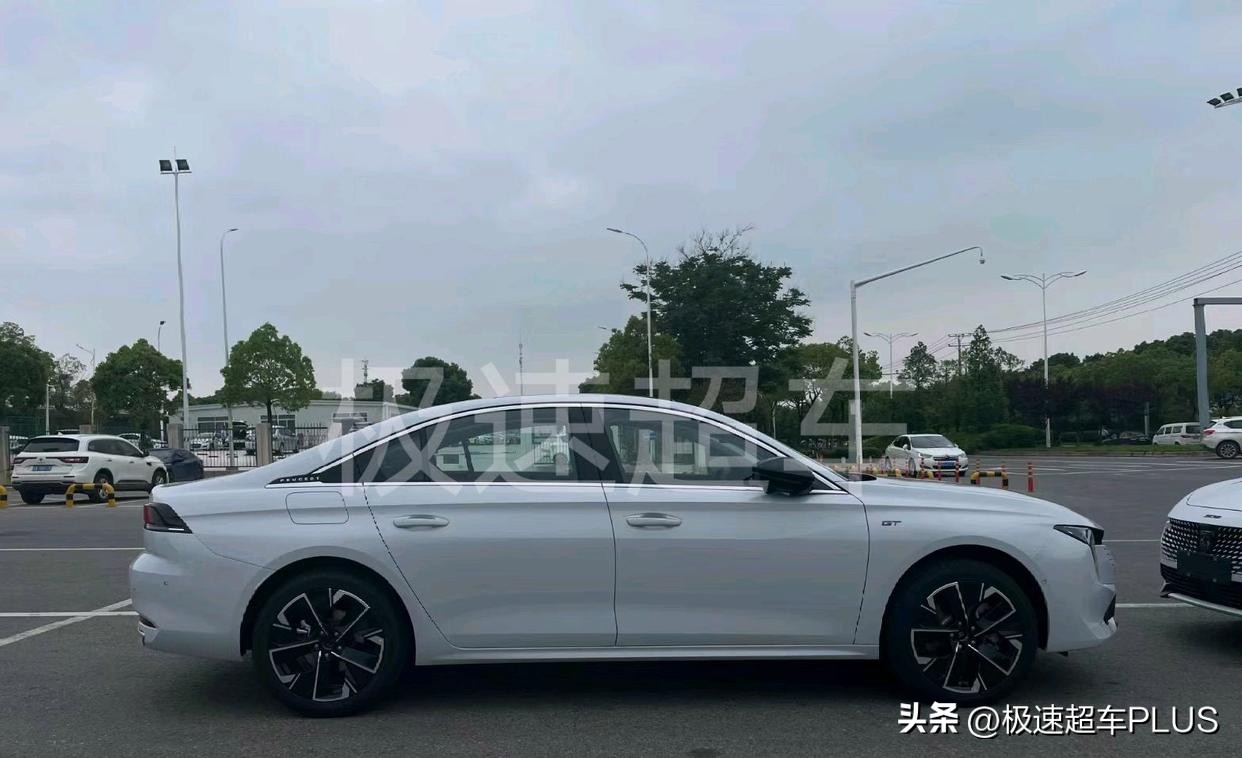 标致508前杠下格栅,东风标致508l进气格栅