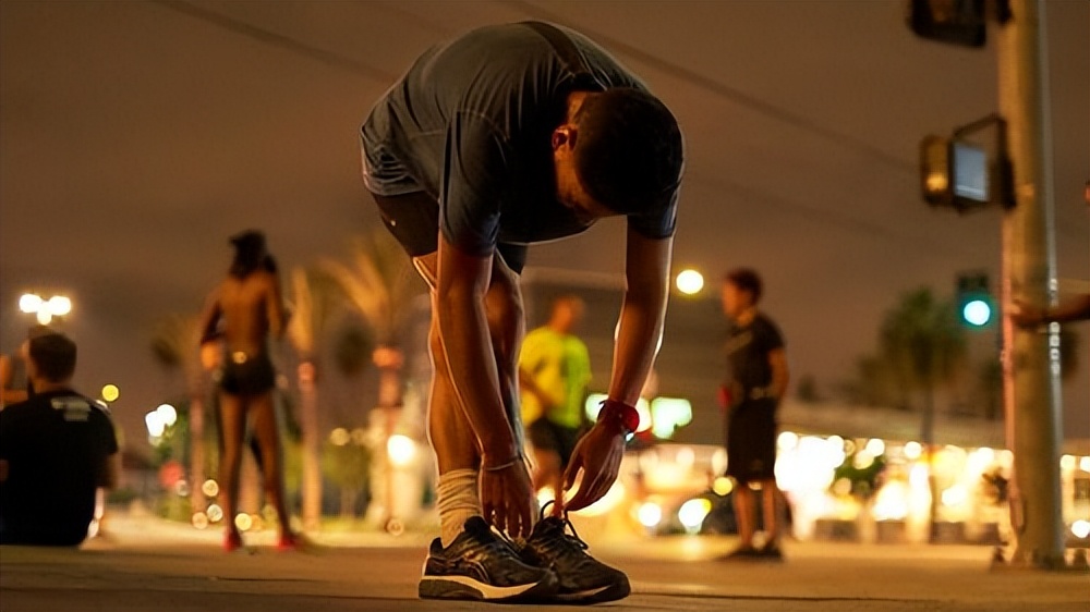 李宁夏日跑鞋 (300左右夏日跑鞋)