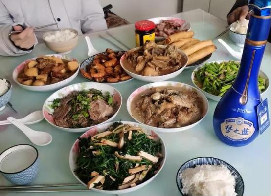 洋河梦之蓝海之蓝天之蓝区别,类似海之蓝天之蓝好入口的白酒