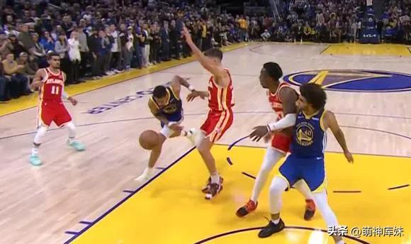 勇士战胜灰熊汤神关键三分,勇士vs老鹰普尔失误集锦