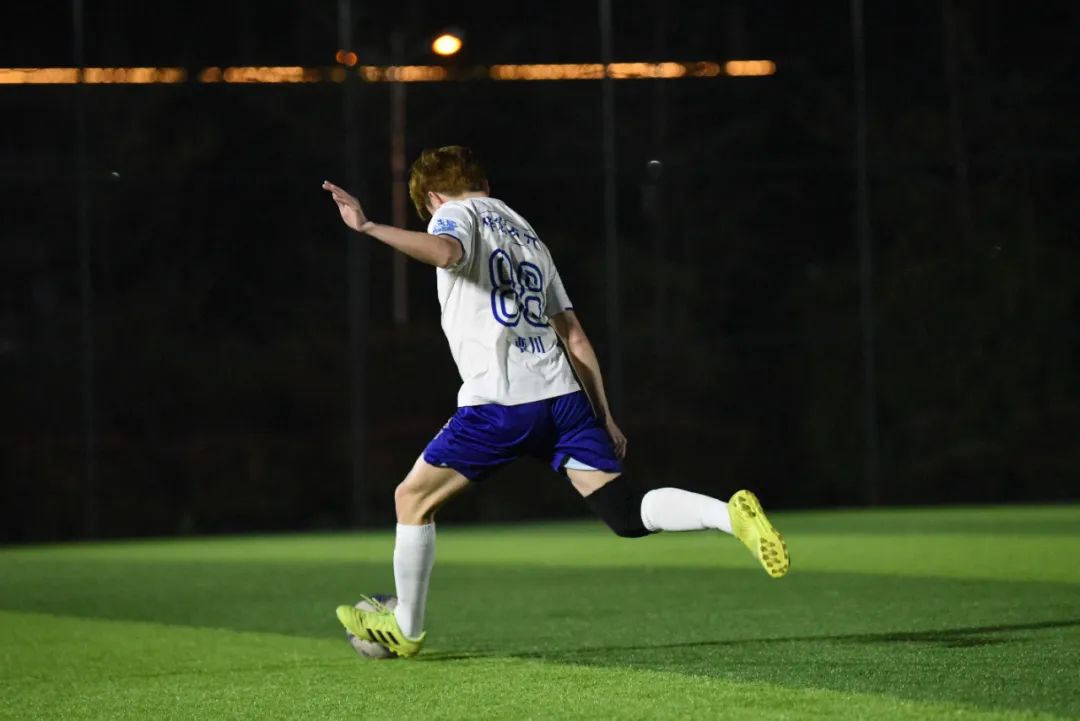 华宏坊·π丨左右双翼乾坤大挪移上下半场击赏世界波