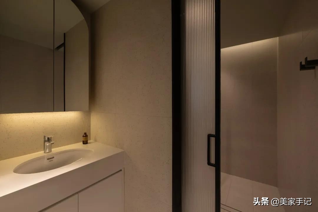 成都164㎡的小屋火了，仅凭一个玄关就圈粉无数，家居氛围太棒了