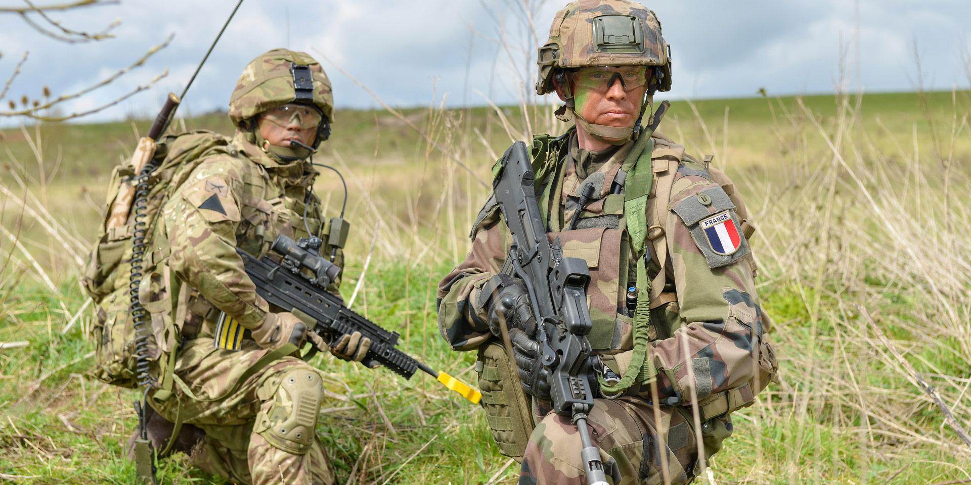 现在法国和英国哪个实力更强,法国为什么总是斗不过英国