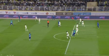 利雅得胜利c罗5场9球,c罗点射破门利雅得胜利晋级