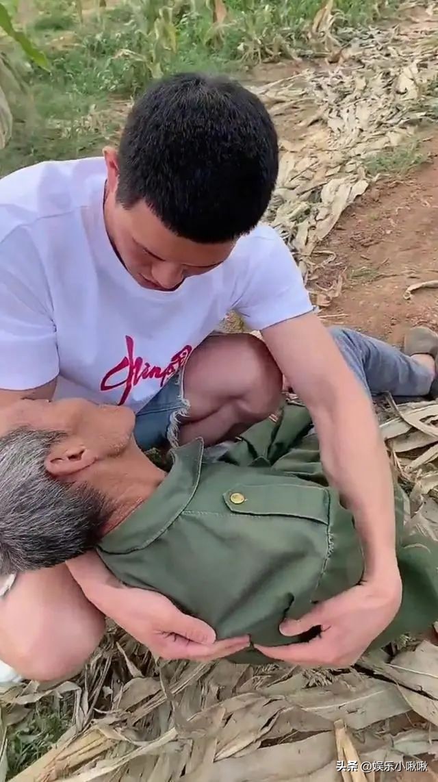 9.9元买黄金、口红？为捞金当主播的舒畅刘涛，让娱乐圈崩坏