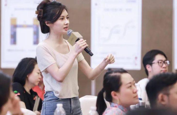 “90后”女生不靠颜值靠才华:一年进账129.879亿,拟奔赴IPO敲钟