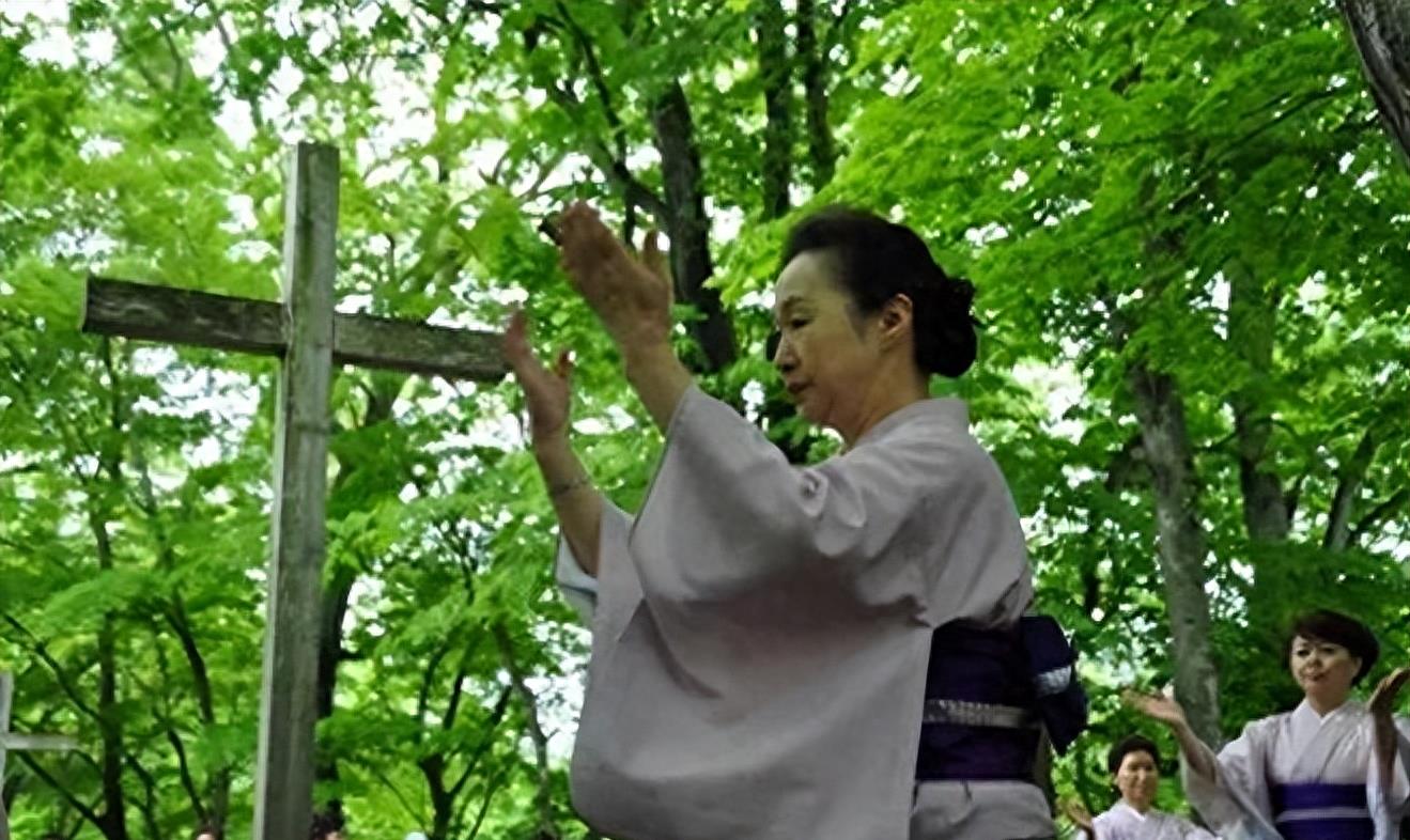 15个活久见的事实：阴道里长了“牙齿”，14世纪的“乳房袋”