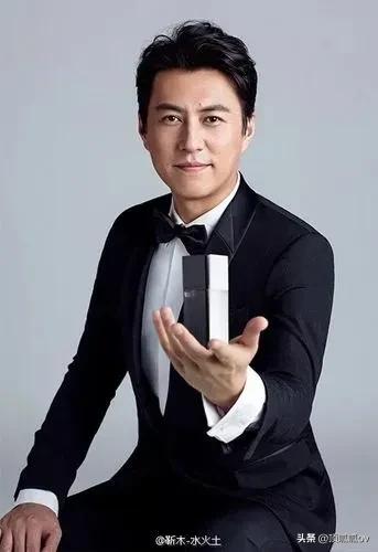 国家点名表扬的8位明星小视频,被央视点名表扬的年轻明星