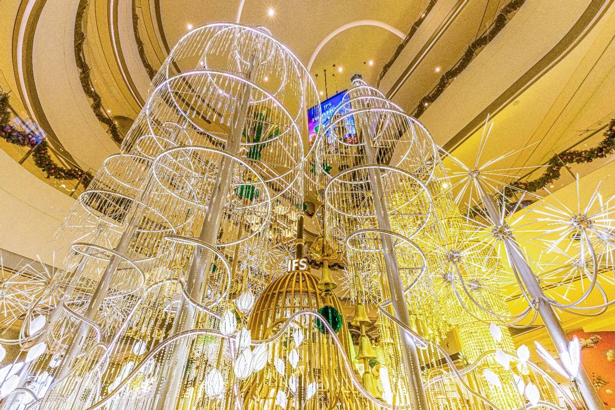 成都IFS叮铃铃奇幻森之旅TheMagicBellForest主题活动欢乐启幕