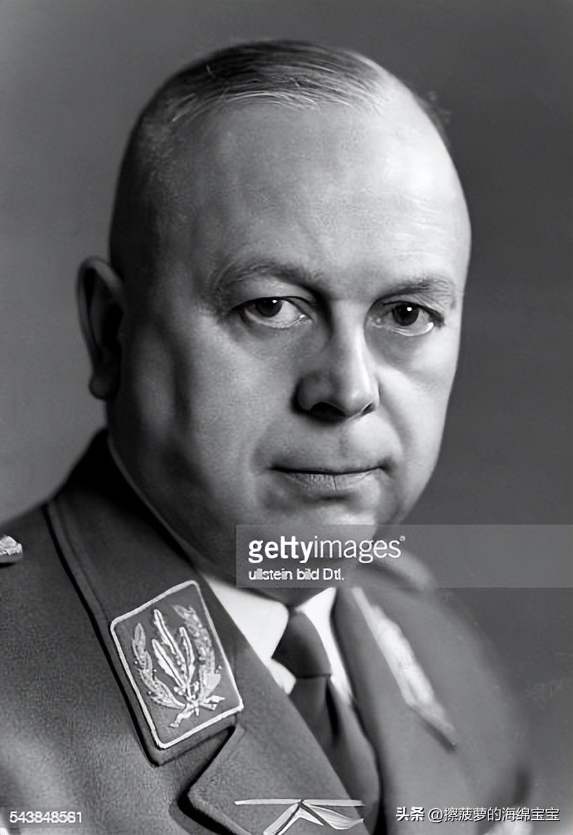 纳粹冲锋队用的什么枪,纳粹德军军衔图解