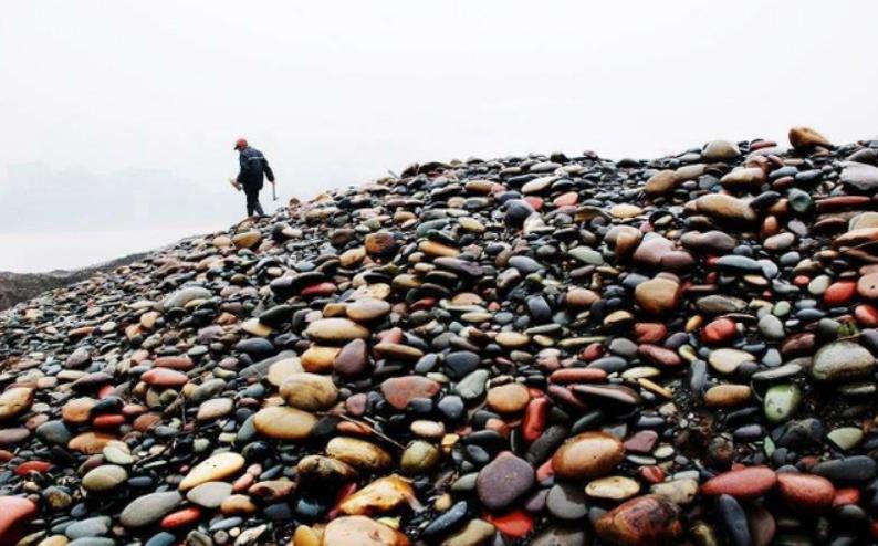 中国最有名的奇石村,中国第一奇石灵璧石