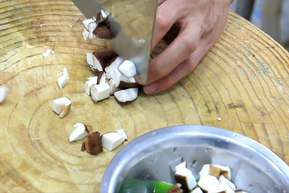 小孩子食补锌吃什么好,儿童锌过高症状吃什么食物补得快