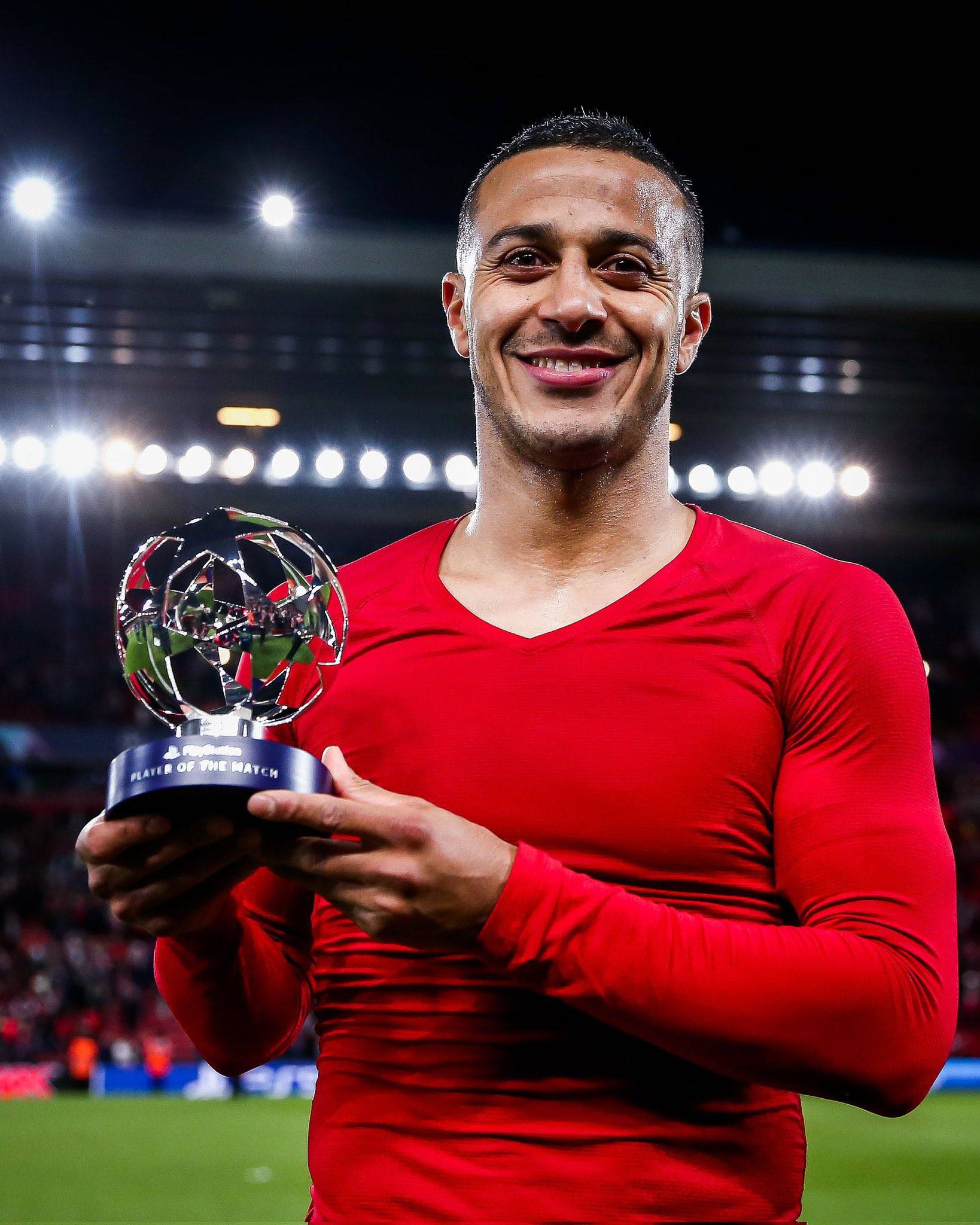 利物浦决赛蒂亚戈,利物浦现役中场球星蒂亚戈号码