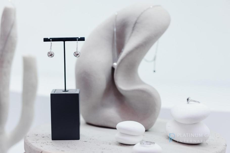 温柔自有力量，因铂金更坚定