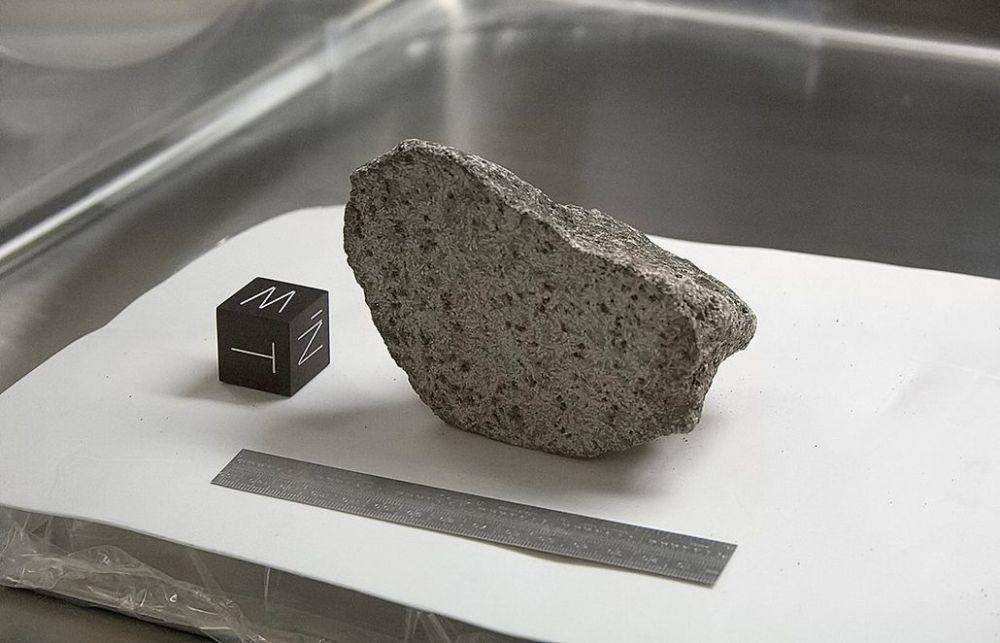 美国登月后为什么再没登上月球,美国宇航员到底有没有登月成功