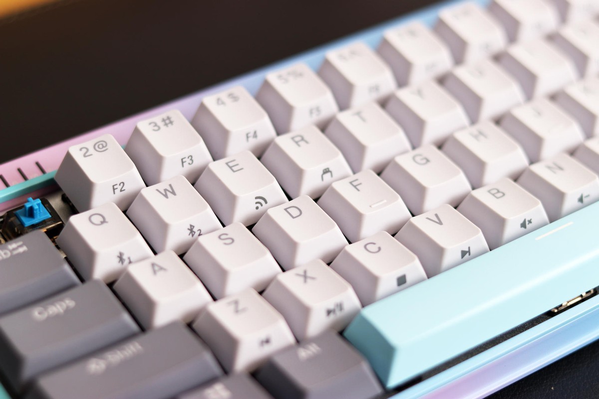 杜伽k310机械键盘简单上手,杜伽k310w无线银轴机械键盘