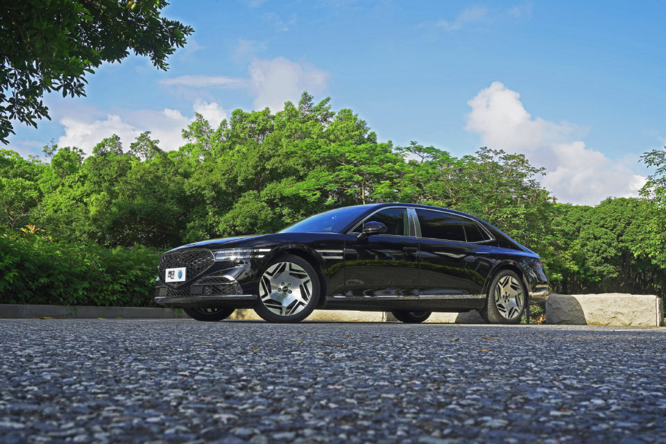 海川品车评测,捷尼赛思g90加长版试驾