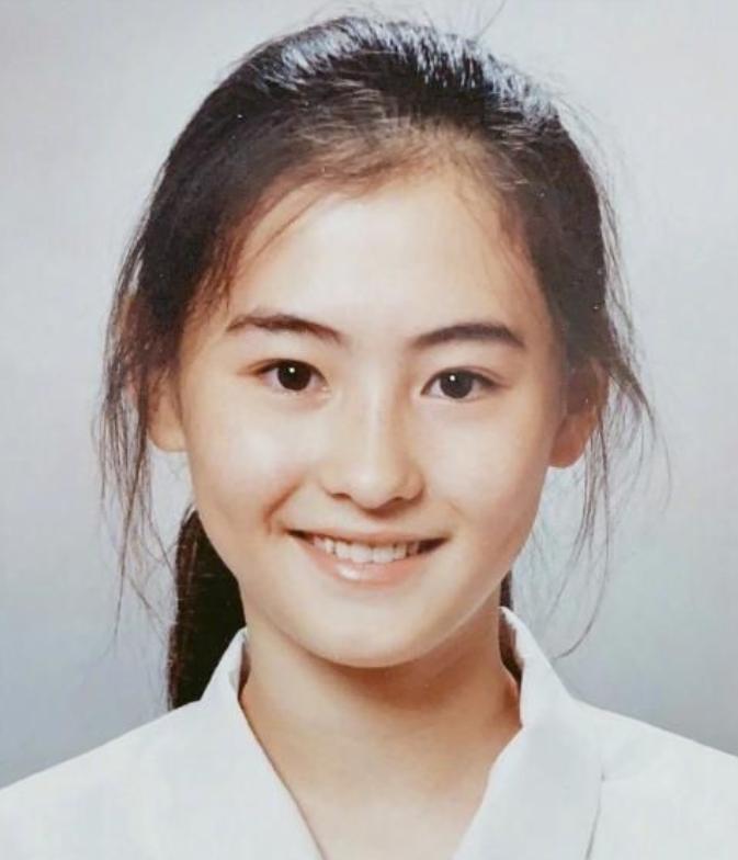 从“女神”到“撒谎精”，名与利再也救不了张柏芝了