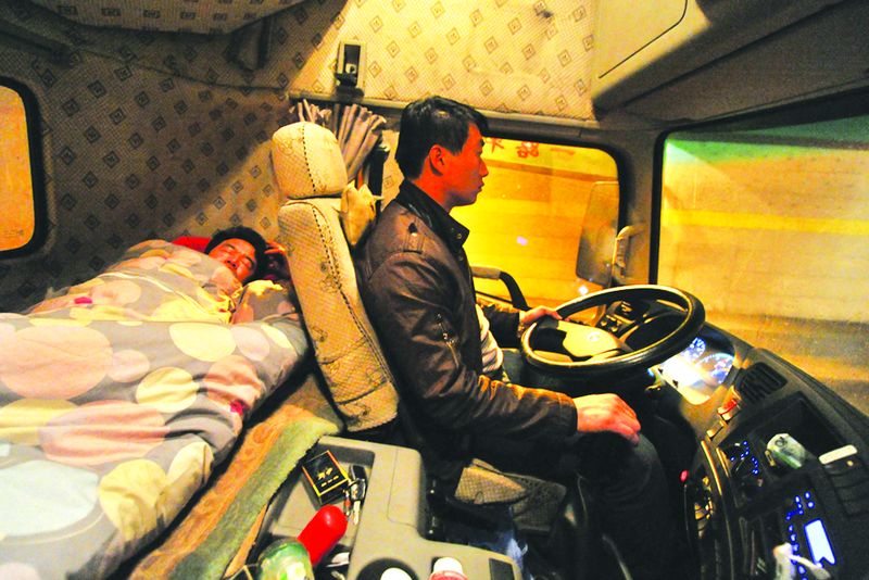 用工荒为什么工作还不好找,我国三大行业出现用工荒月薪过万