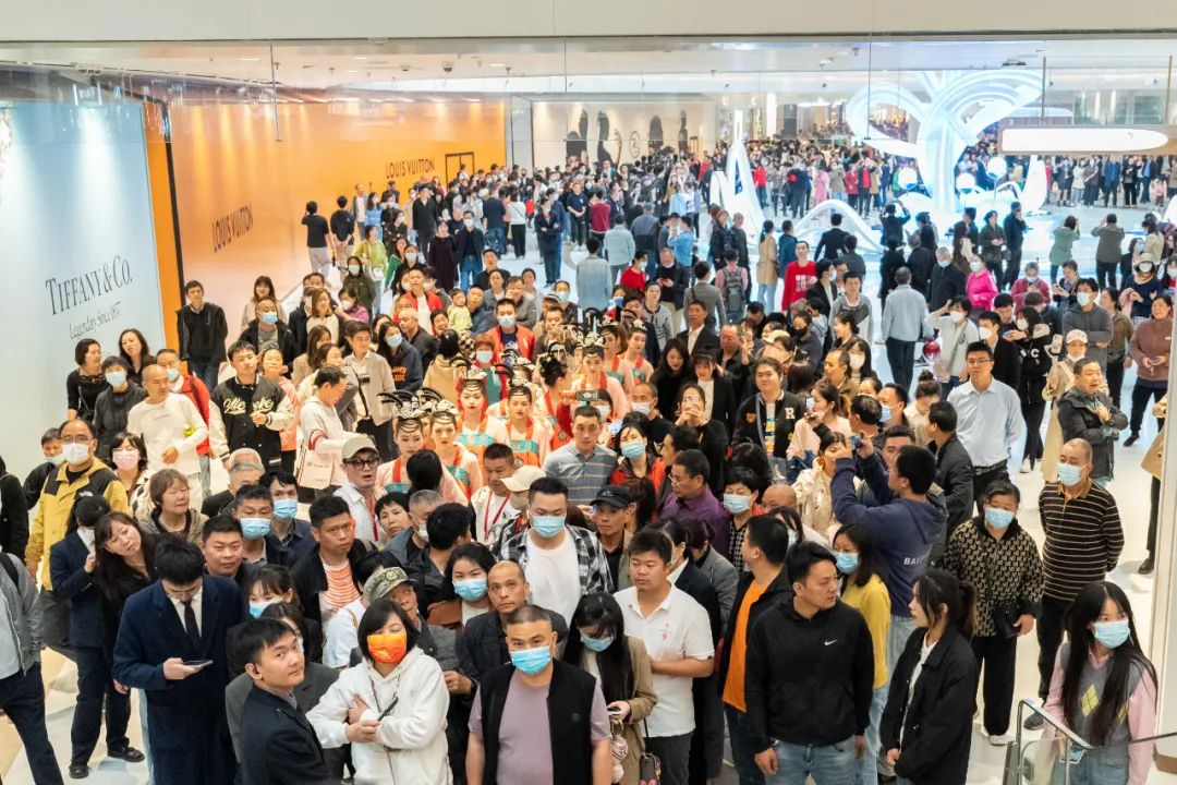 两座“英雄之城”的对望：武商的重奢美学跨省扩圈