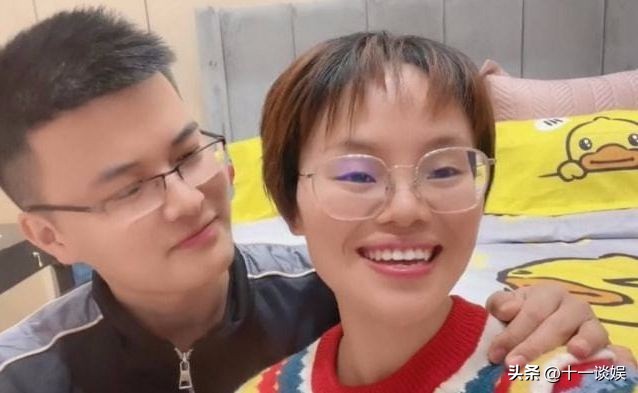 彩虹夫妇直播带货翻车,被投诉卖三无产品,曾自曝4000万买别墅