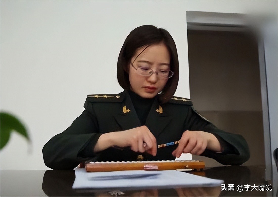 内蒙古六岁天才女孩特招入伍,内蒙6岁女孩入伍