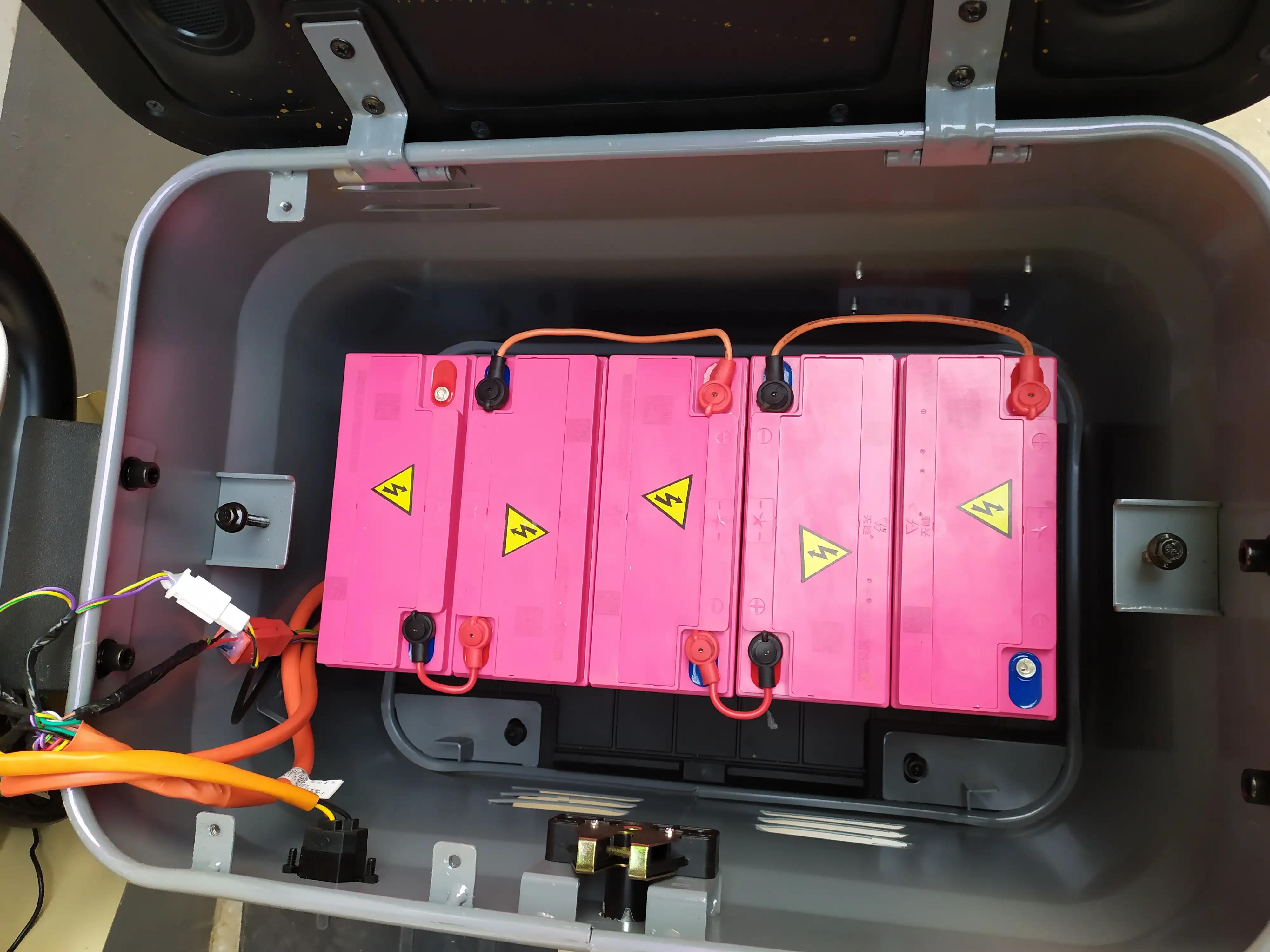 电动车装铅酸电池车身重容易坏,电动车装8个铅酸电池安全吗