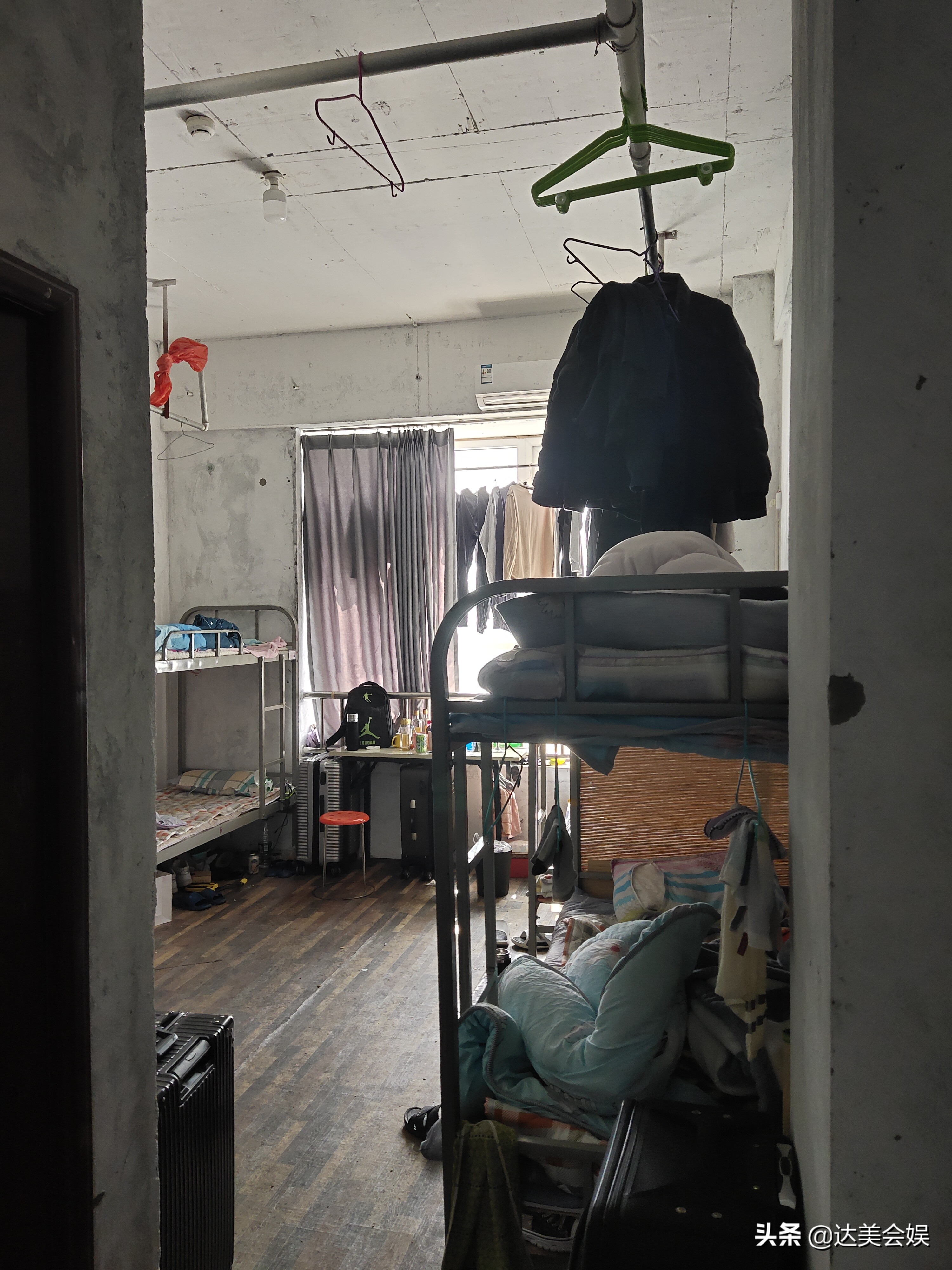 成都富士康真实工作视频,记录富士康打工的生活