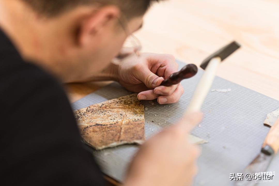 我在这家化石手作店，体验了一把「赌石」的快乐