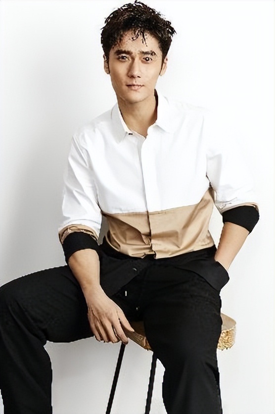 内娱“四大小生”，有人“家暴”绯闻缠身，有人“不务正业”