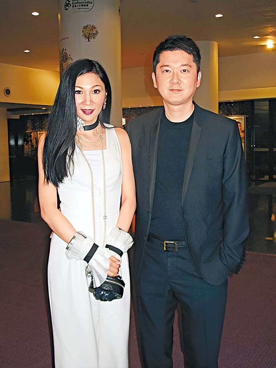 香港名媛鄙视链：深扒不是老钱却站在顶端的眼镜店老板娘邱李茂琪